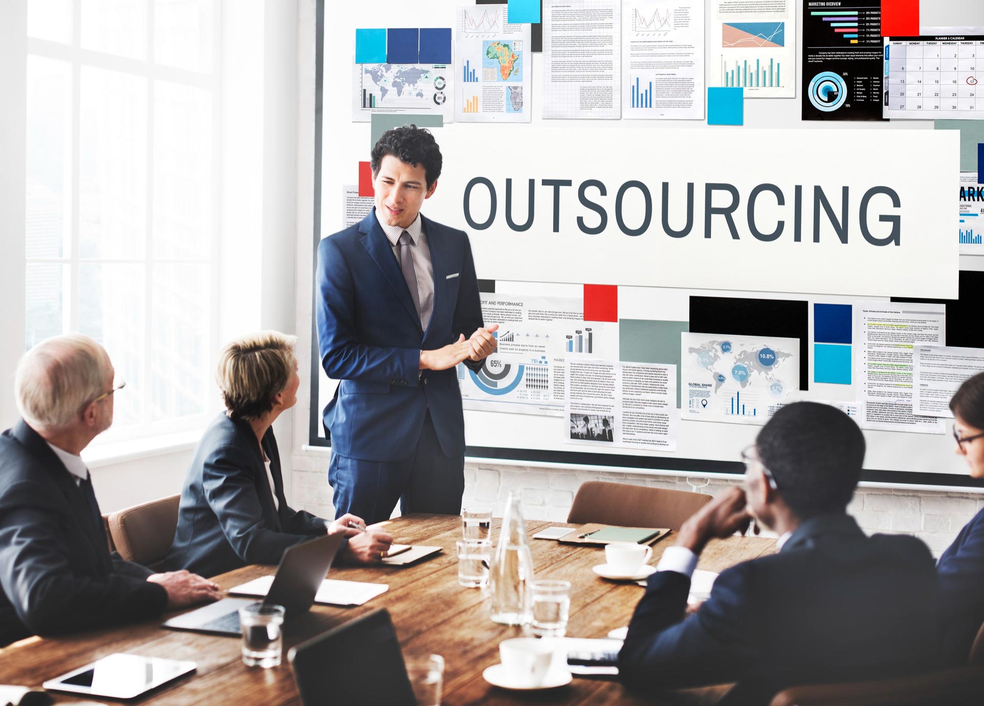 payroll outsource